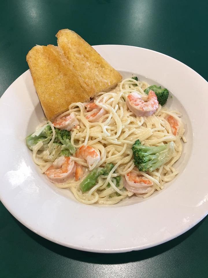 Shrimp and brocolli alfredo