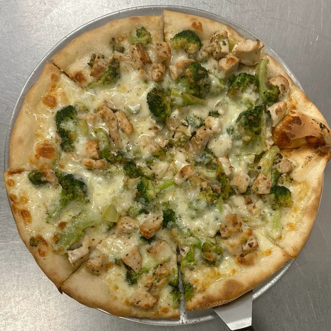 Italian pizza with tomato sauce